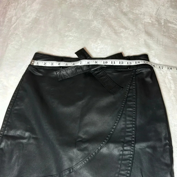 EUC White House black market faux wrap skirt - Picture 8 of 10